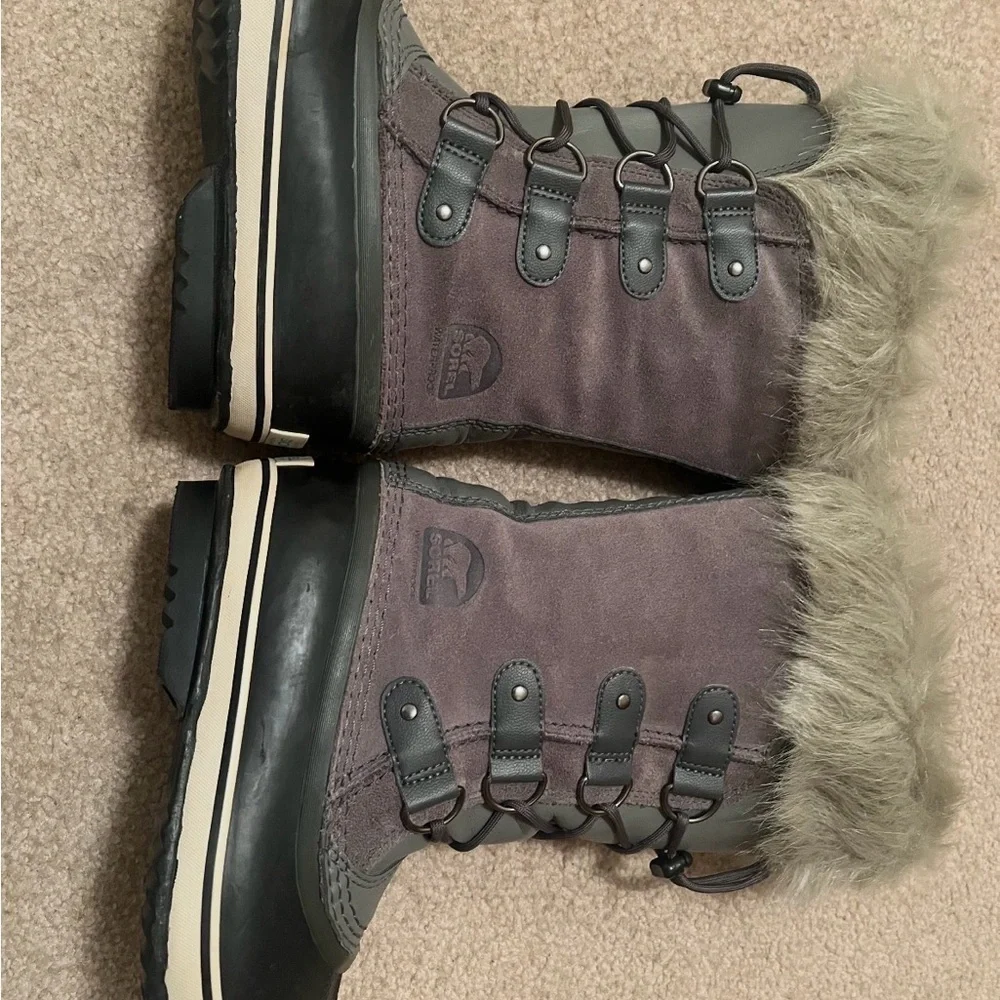 Sorel Black and Brown Winter Boots with Fur Trim